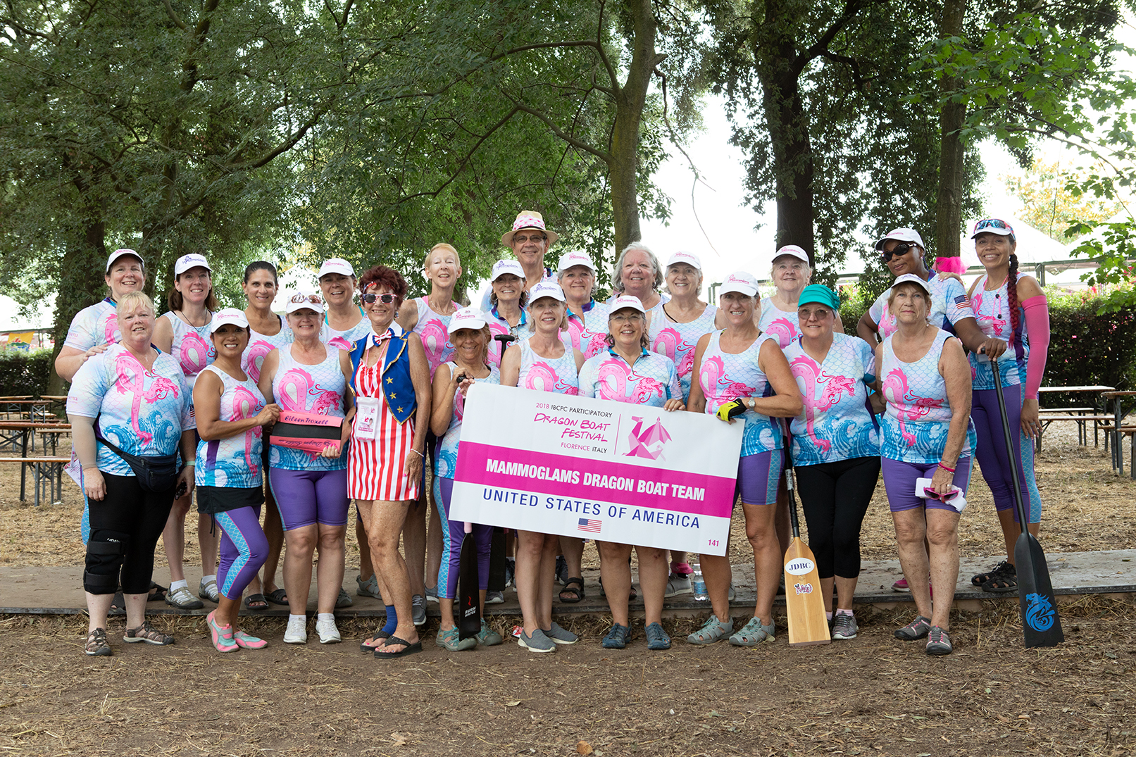 Mammoglams Dragon Boat Team - USA